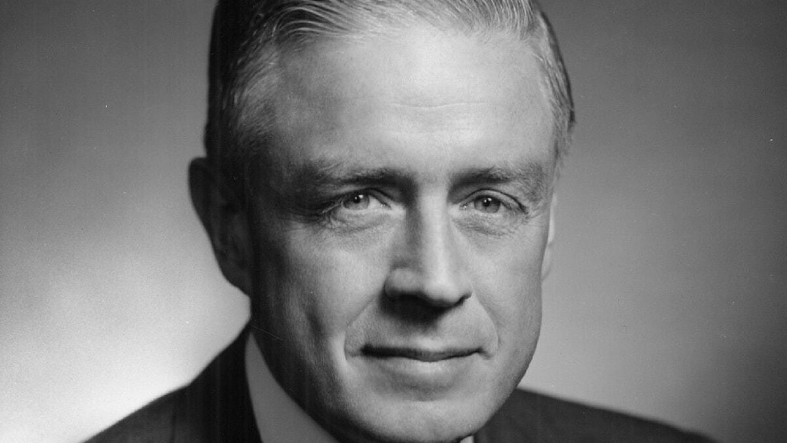 Watson supervisó el crecimiento de la empresa hasta convertirla en una multinacional.