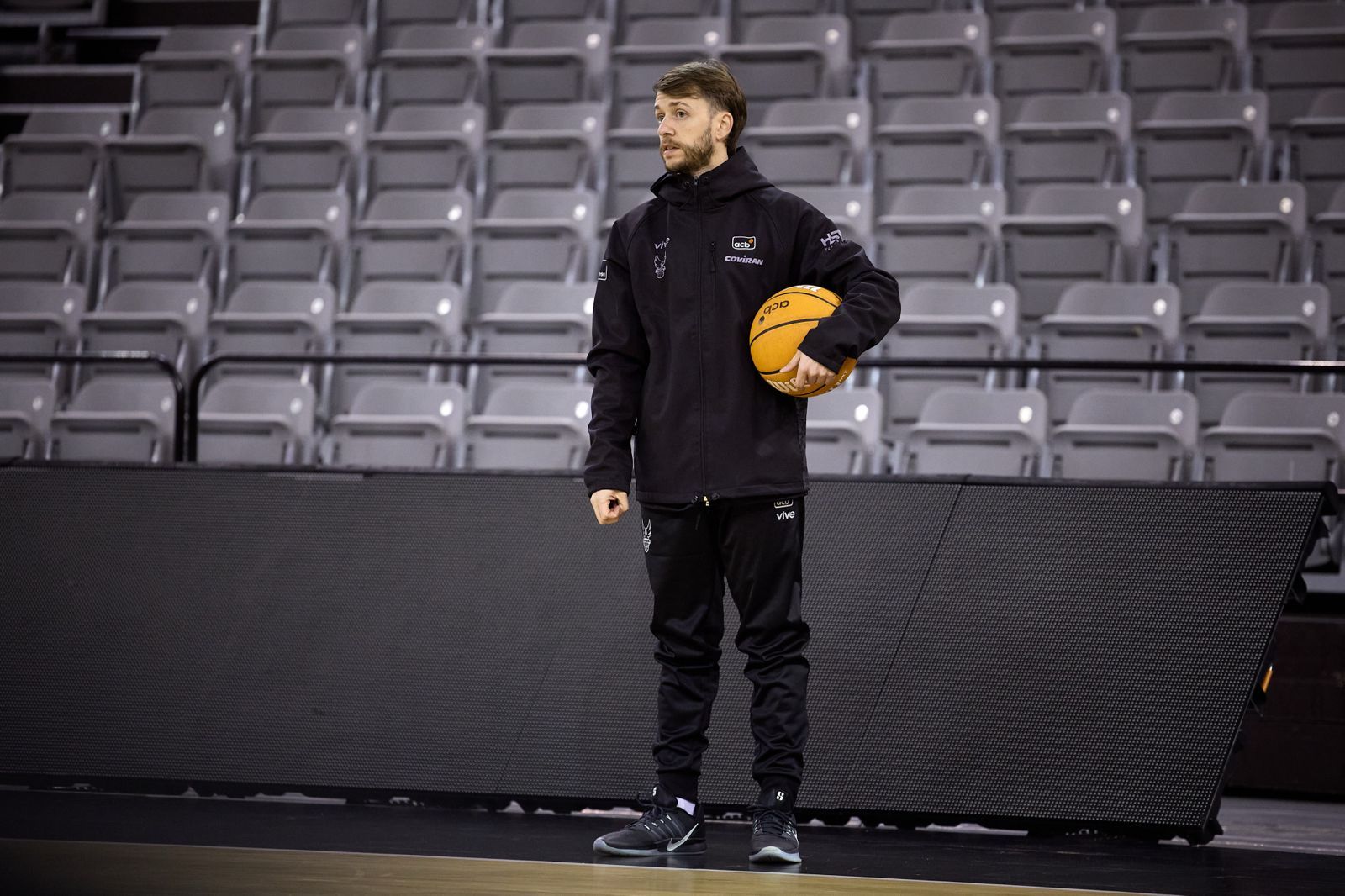 Gonzalo Hermoso, en uno de sus primeros entrenamientos con el equipo nazarí.