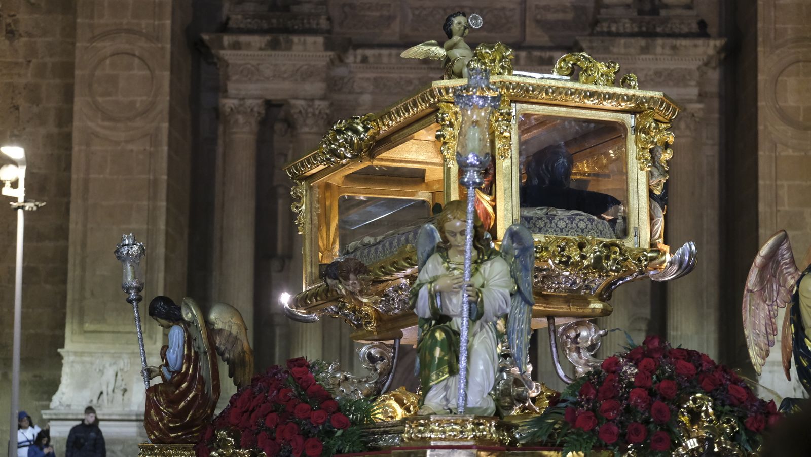 Procesión del Santo Entierro en Almería, en imágenes