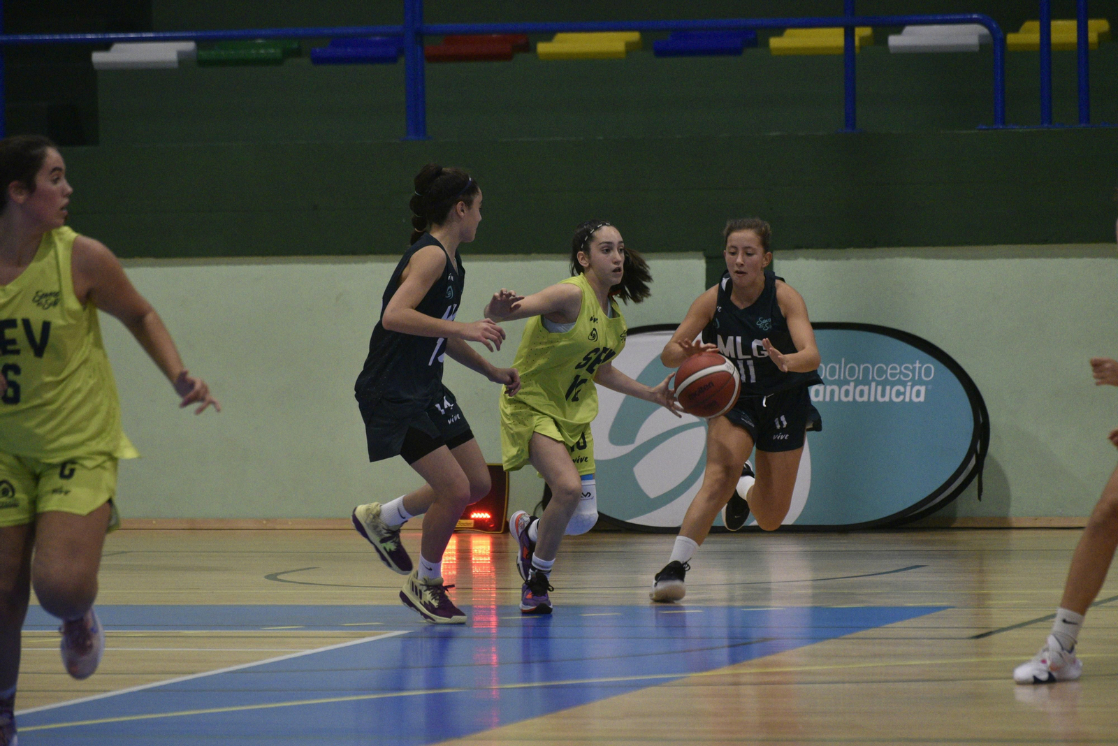 La primera jornada del Andaluz infantil femenino de baloncesto en La Línea