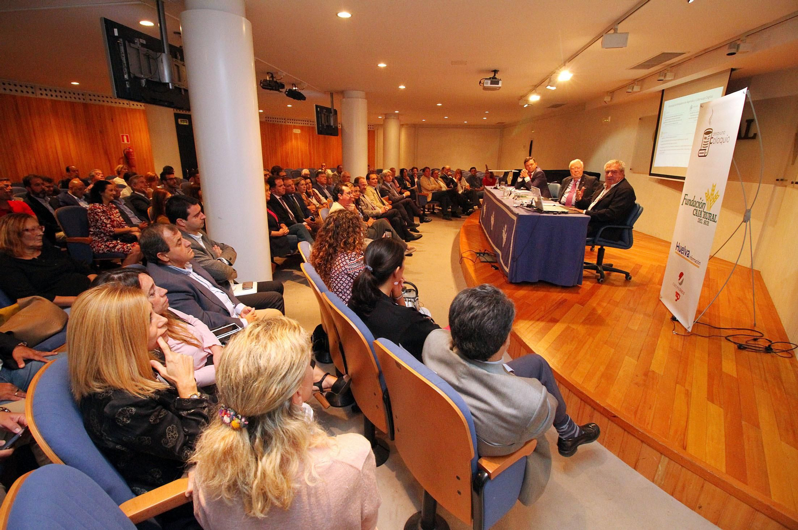 Conferencia de Manuel Galán Pérez sobre las oportunidades para Huelva en economía digital.