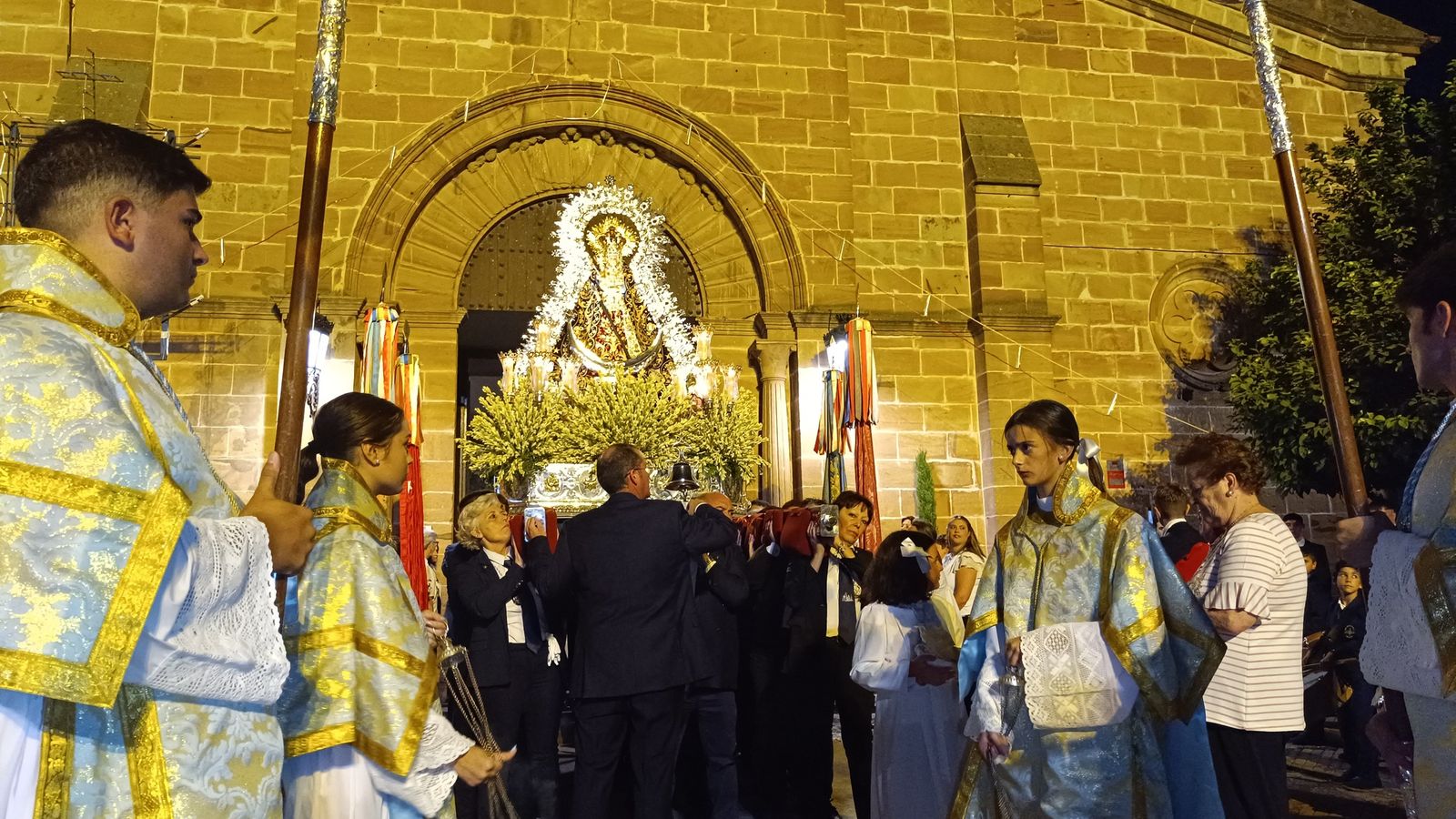 Las mejores imágenes de la procesión de la Virgen de la Estrella en Villa del Río