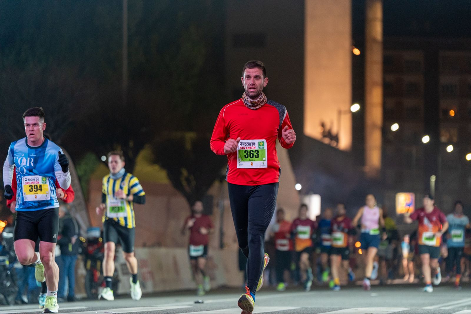 En imágenes: búscate en tu llegada a meta de la Carrera de San Antón 2026 (7)