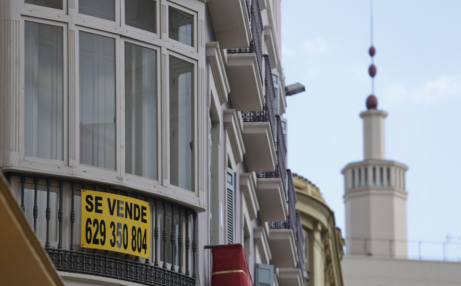 Un edificio en venta.