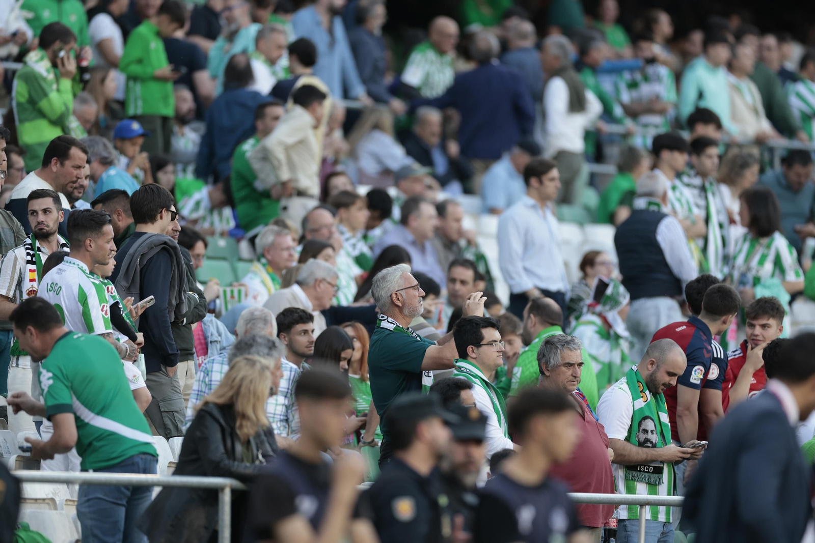 Búscate en las fotos del Betis - Osasuna