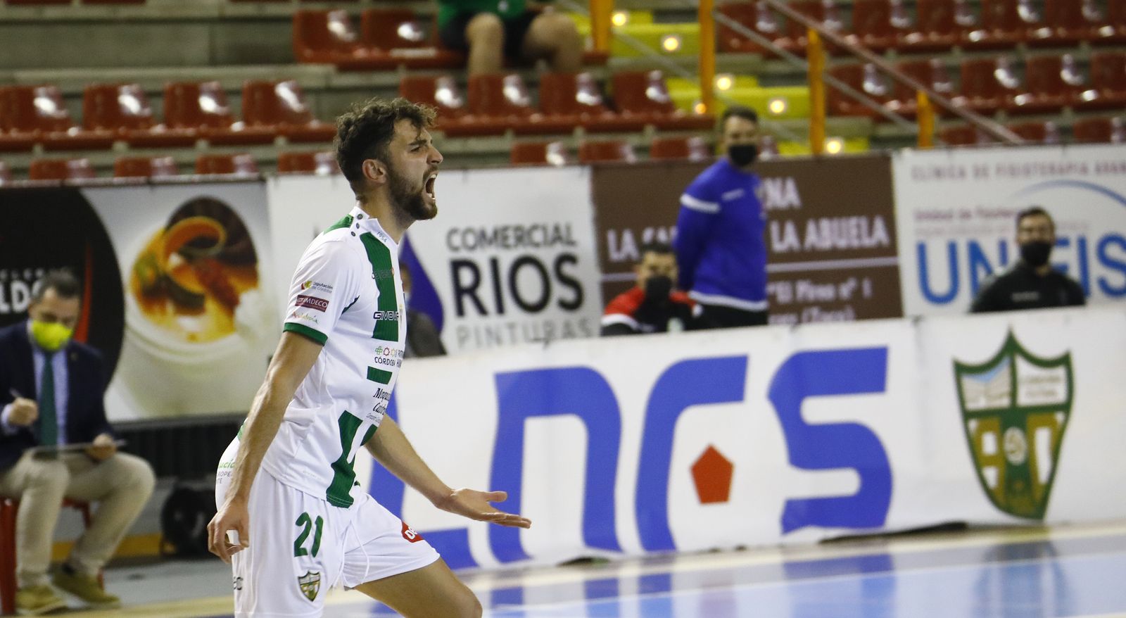 La derrota del Córdoba Futsal ante el Jaén Paraíso Interior, en imágenes
