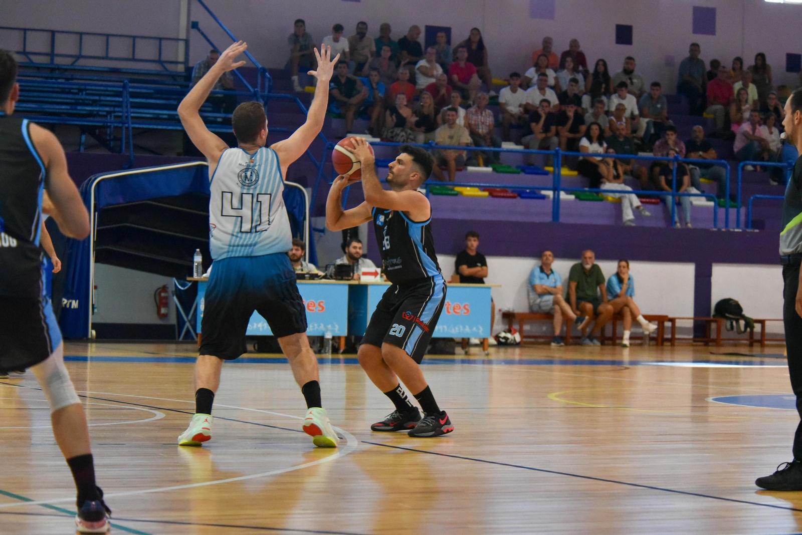 Las fotos de la semifinal de la Copa Diputación de baloncesto: ULB-Cimbis