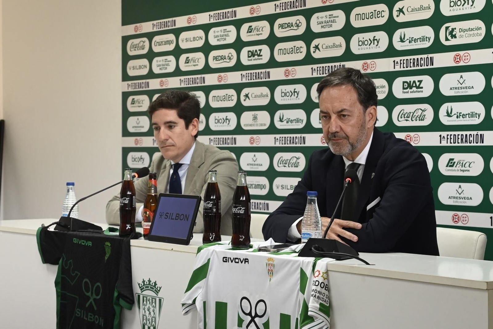 Las imágenes de la presentación del acuerdo entre el Córdoba CF y Silbon