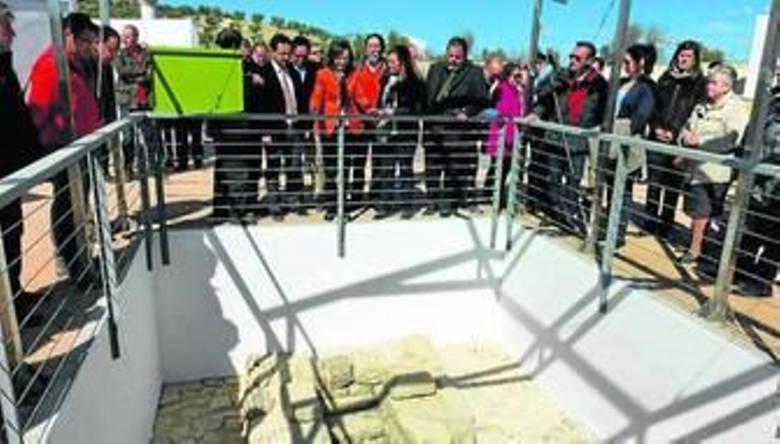 Las autoridades recorren el nuevo espacio museístico.