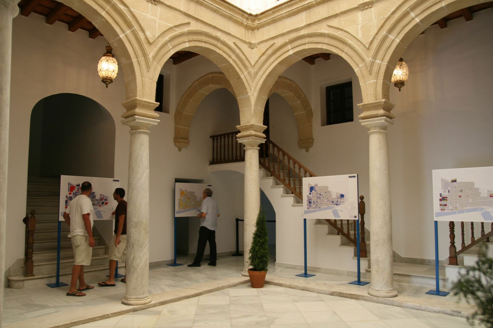 Una imagen de la muestra habilitada en el año 2010 en el patio del Palacio Araníbar.