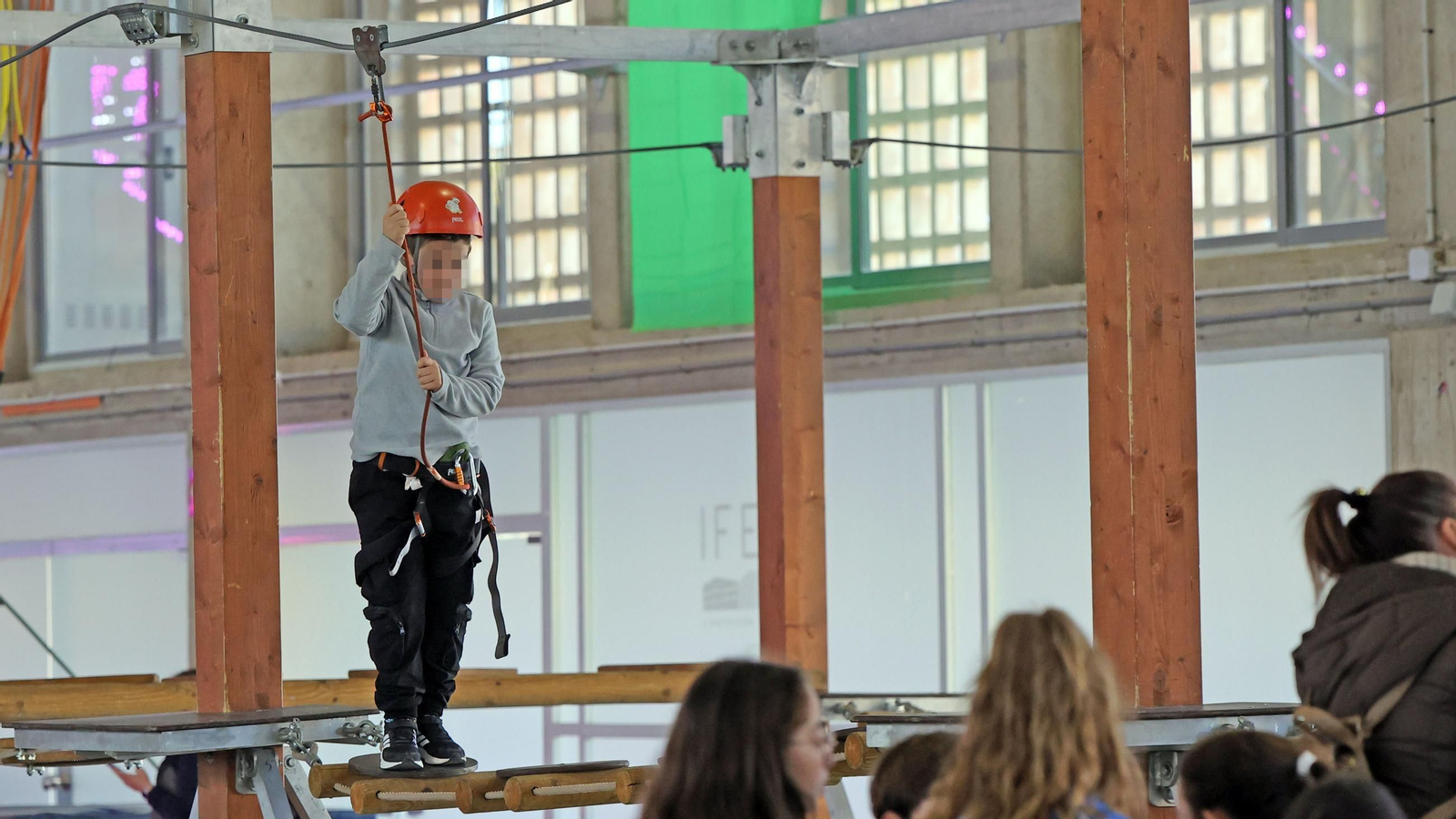 Imágenes del primer día de Juvelandia en Jerez