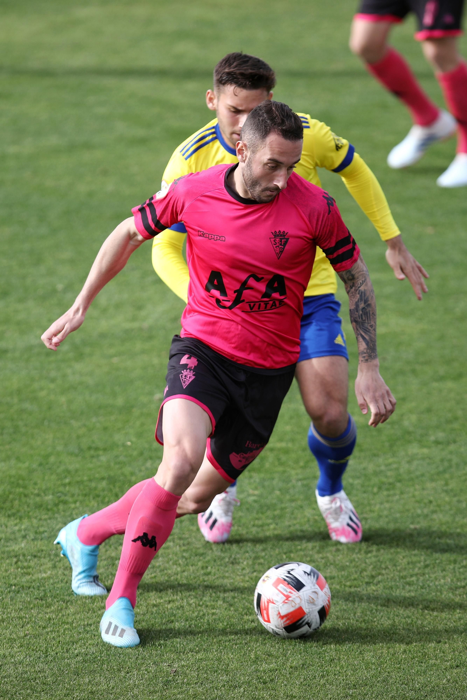 Cádiz B - San Fernando: Las imágenes del partido