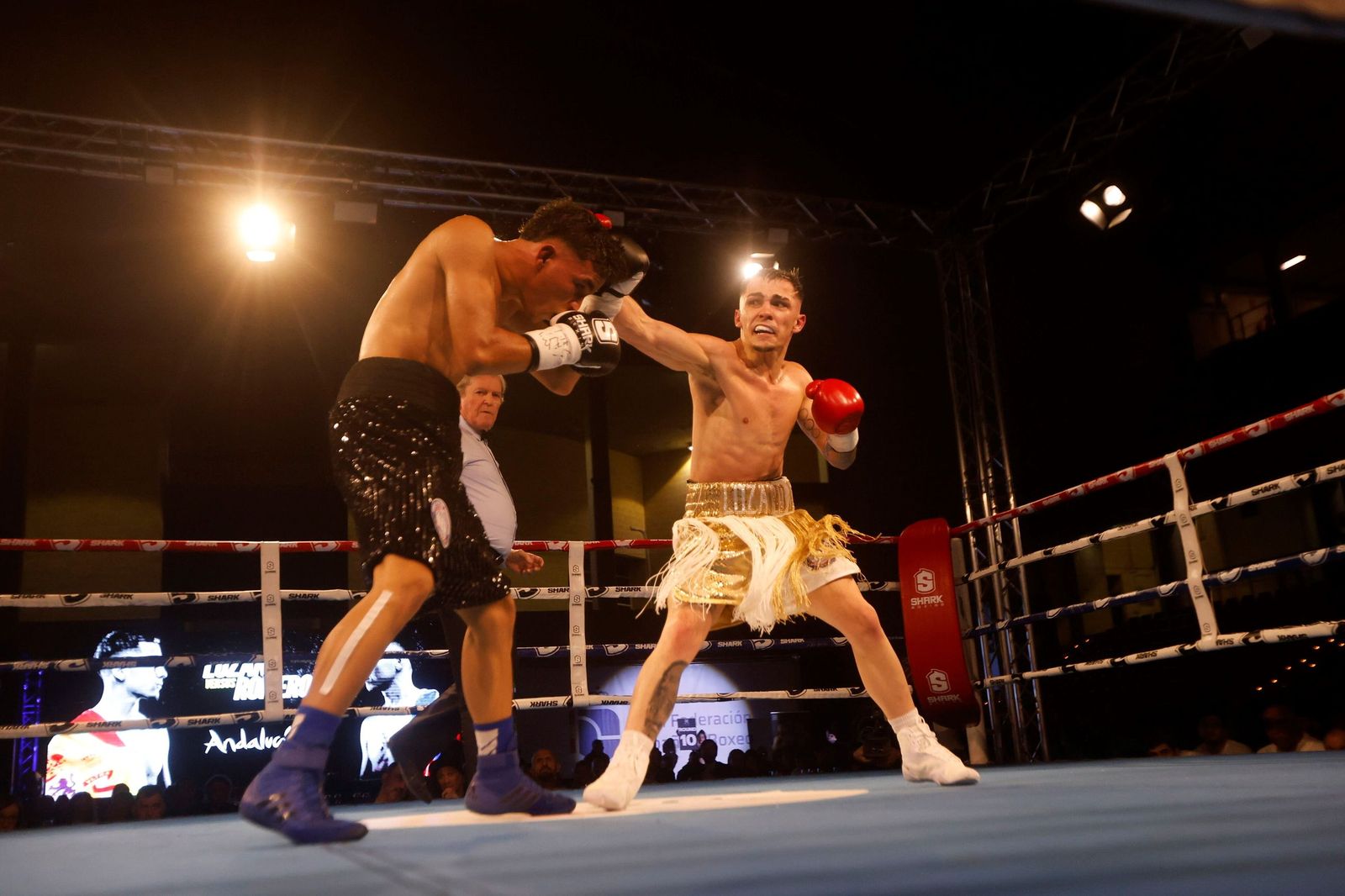 Las mejores fotos del debut profesional de Rafa Lozano Jr. ante Kervin Romero