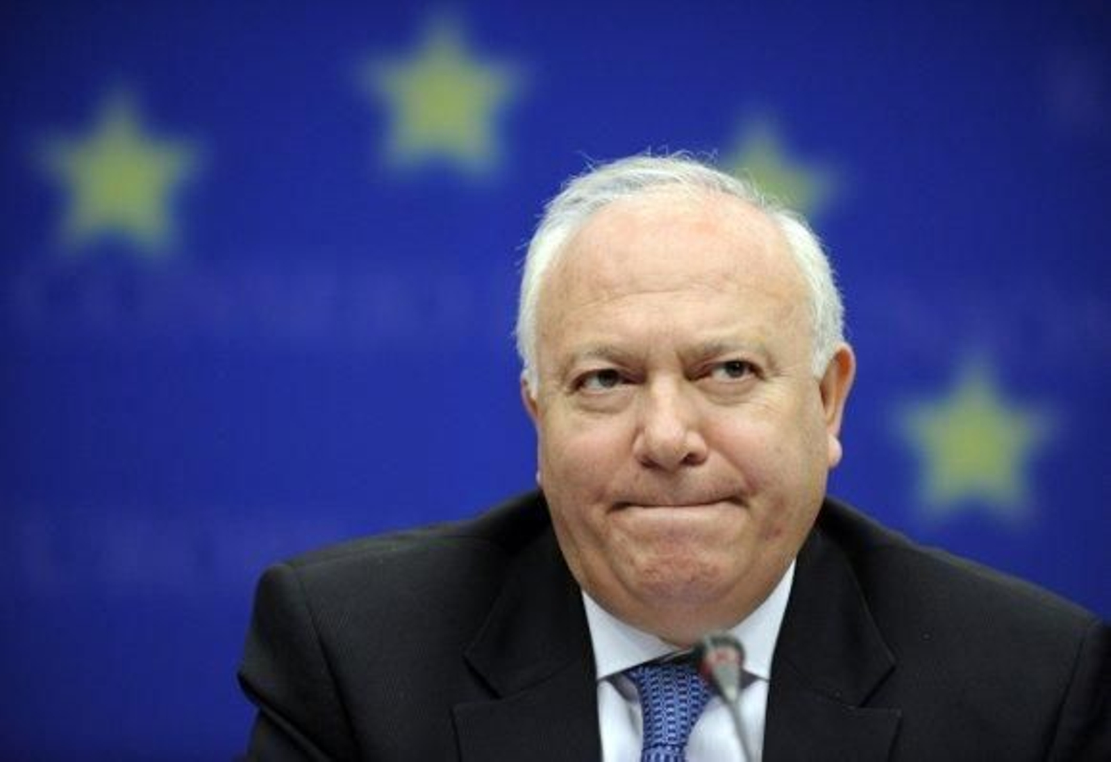 Moratinos anuncia una reestructuración "seria y profunda" del Ministerio de Exteriores