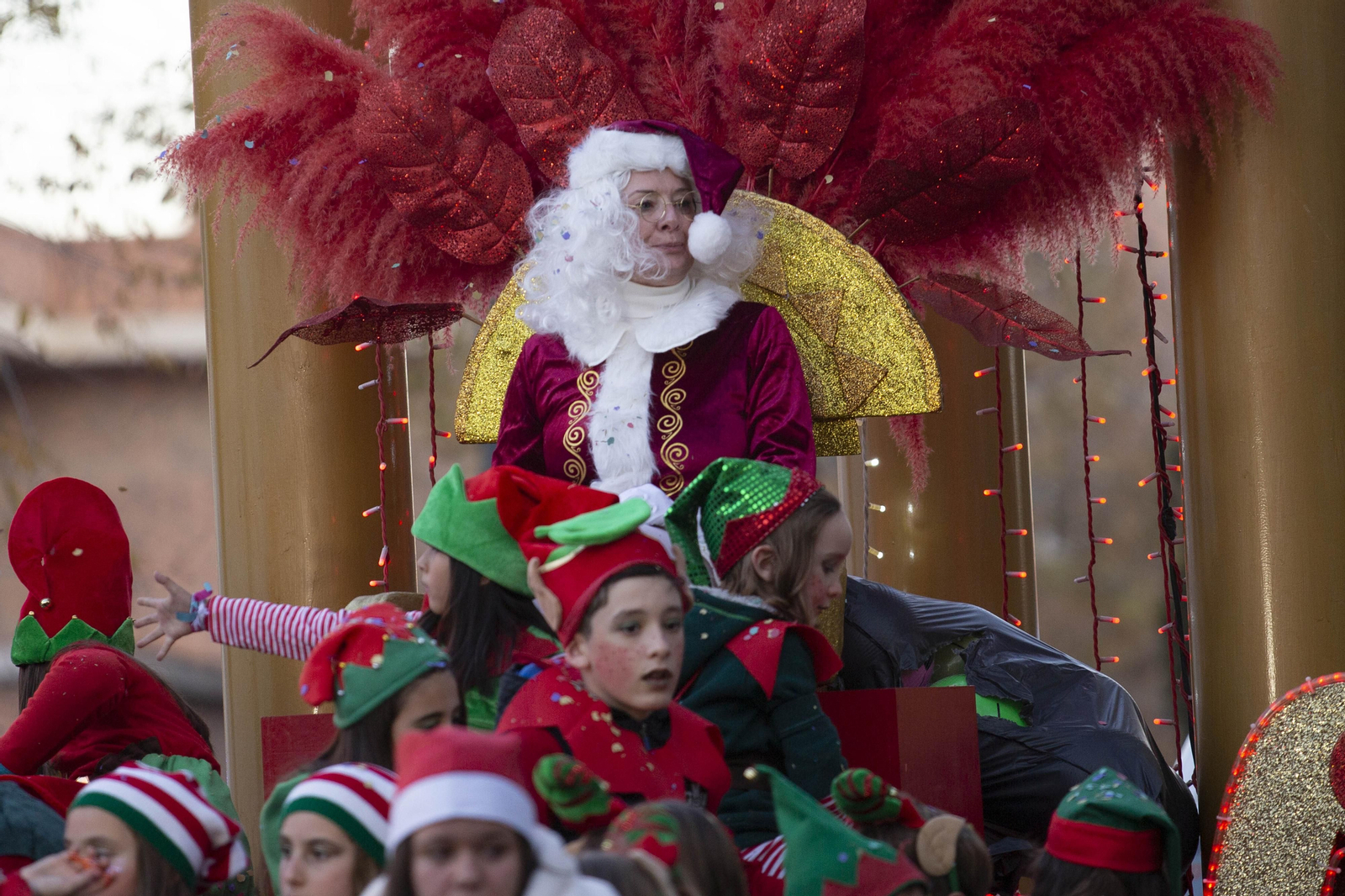 Así ha sido la cabalgata de Papa Noel por Granada