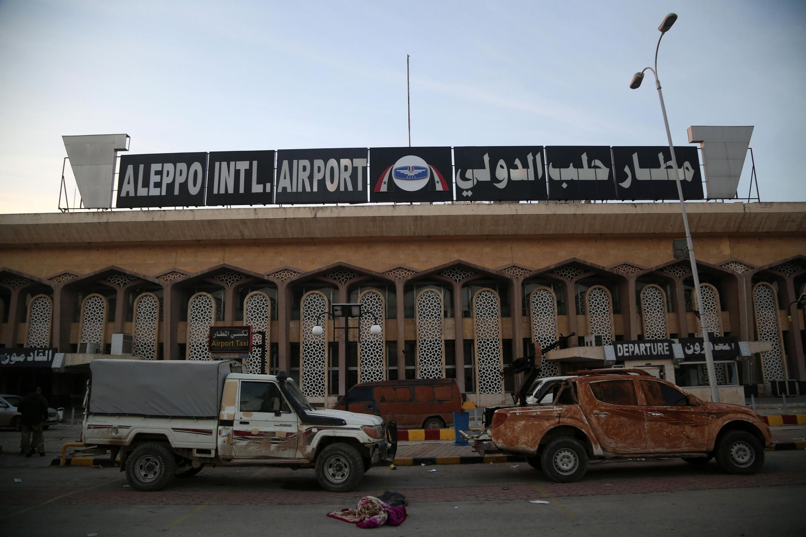 Las impactantes imágenes de los rebeldes sirios tomando Alepo