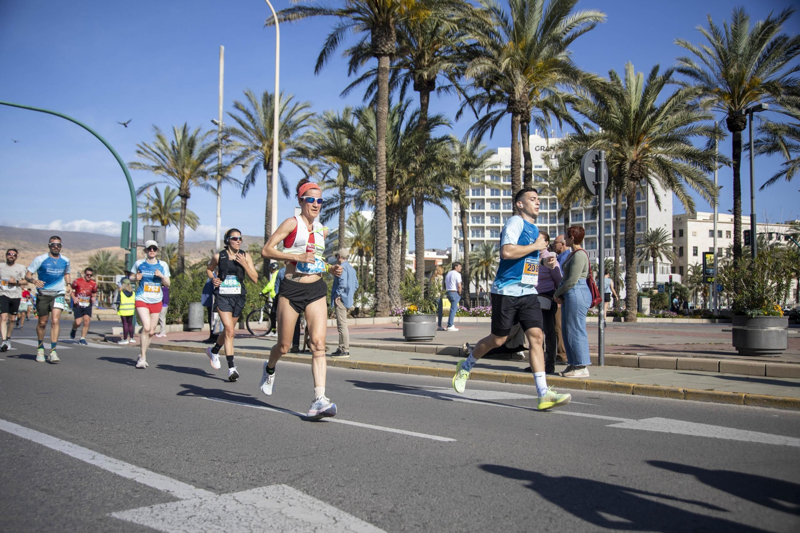 El Medio Maratón de Almería 2025, en imágenes