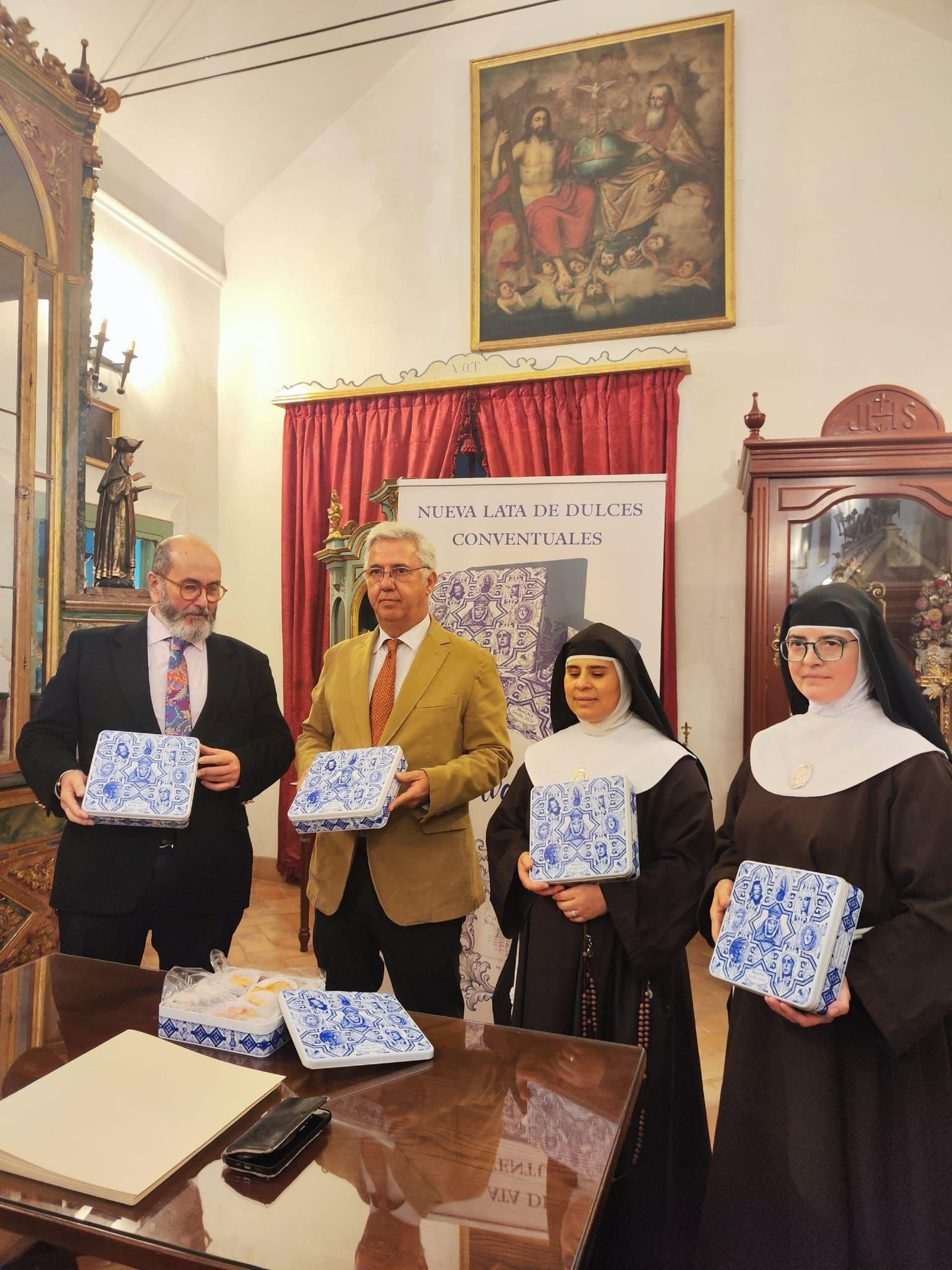 Acto de presentación de dicho estuche en las dependencias conventuales