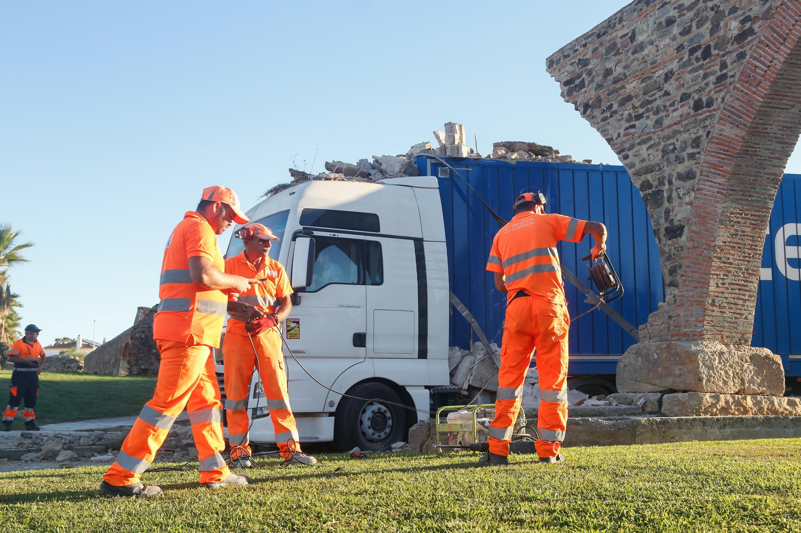 Fotos de los daños en el acueducto de los arcos de El Cobre, en Algeciras