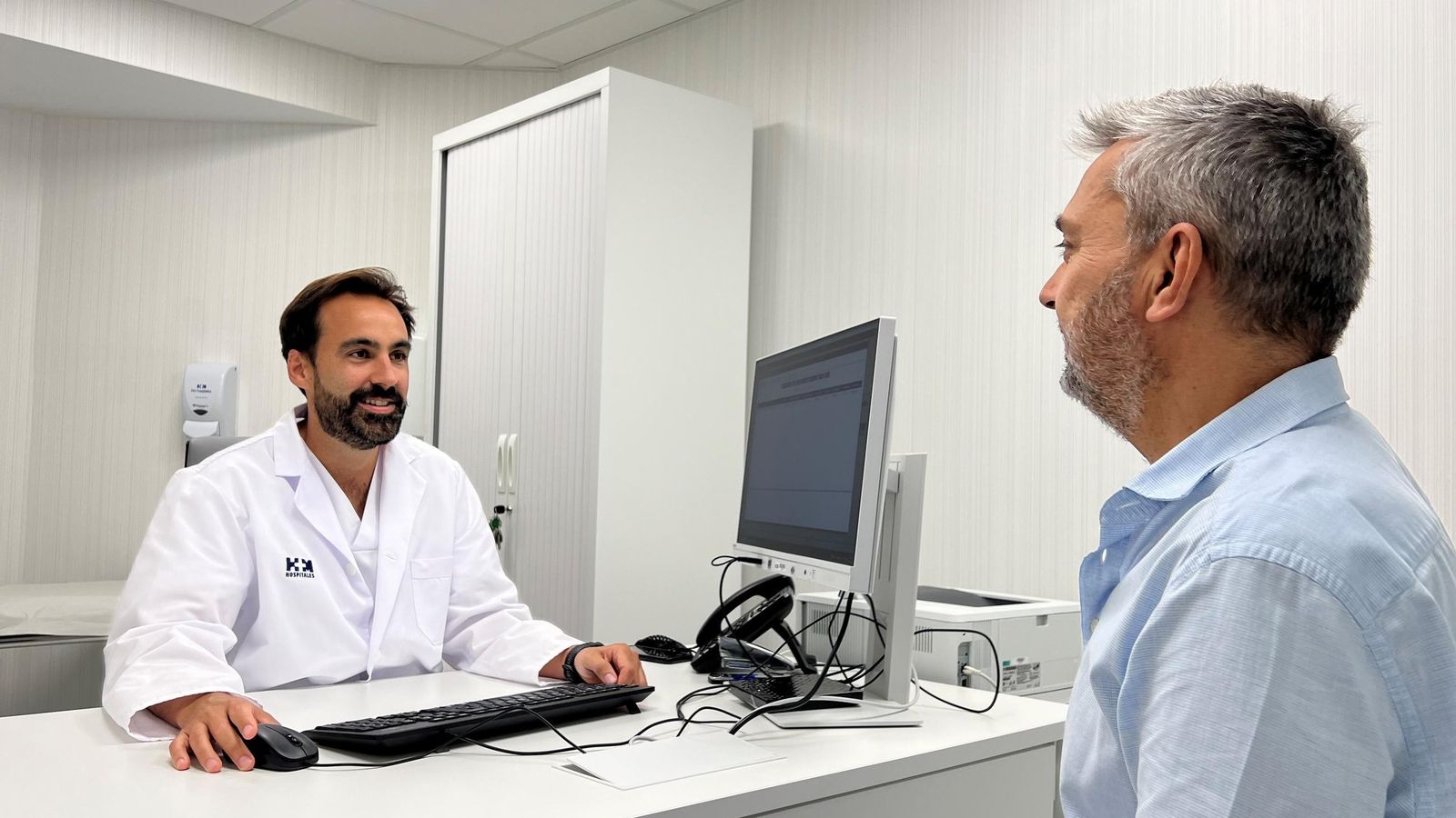 El doctor Valencia, jefe del servicio de Neumología del Hospital HM Málaga y HM Santa Elena.