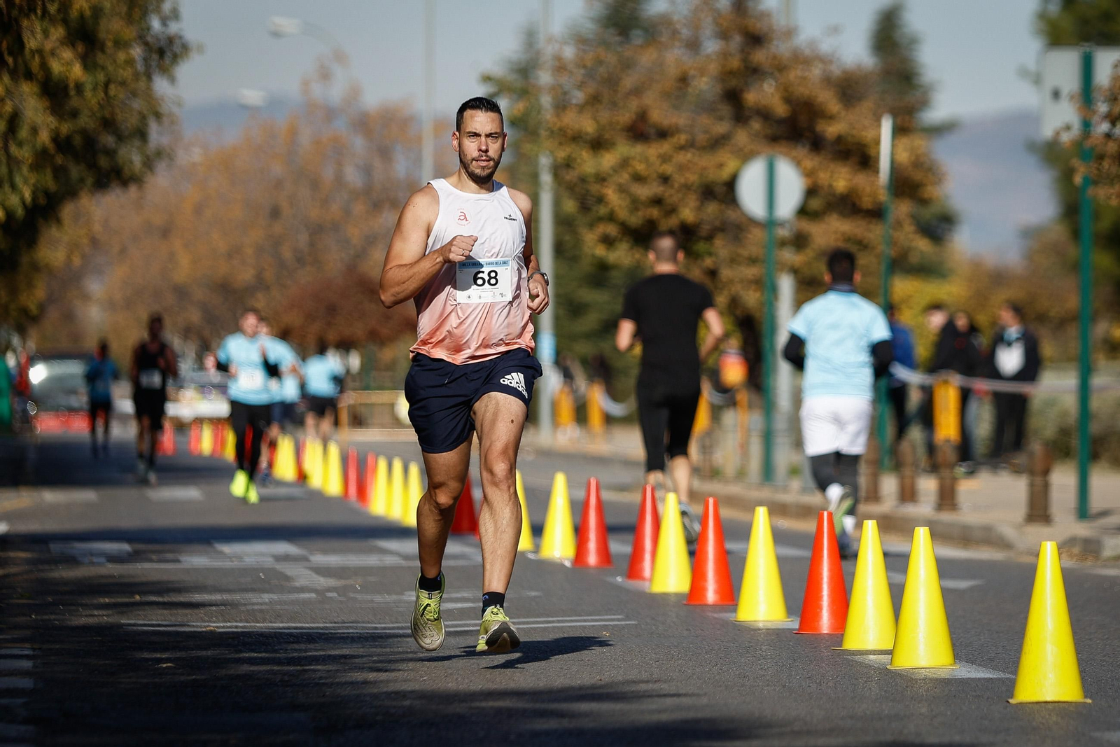 Las mejores imágenes de la Milla Solidaria del Barrio de la Cruz