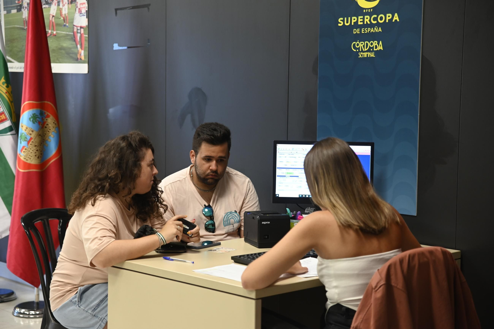 Vuelven las colas a El Arcángel: El Córdoba CF inicia la fase de nuevas altas en su campaña de abonos