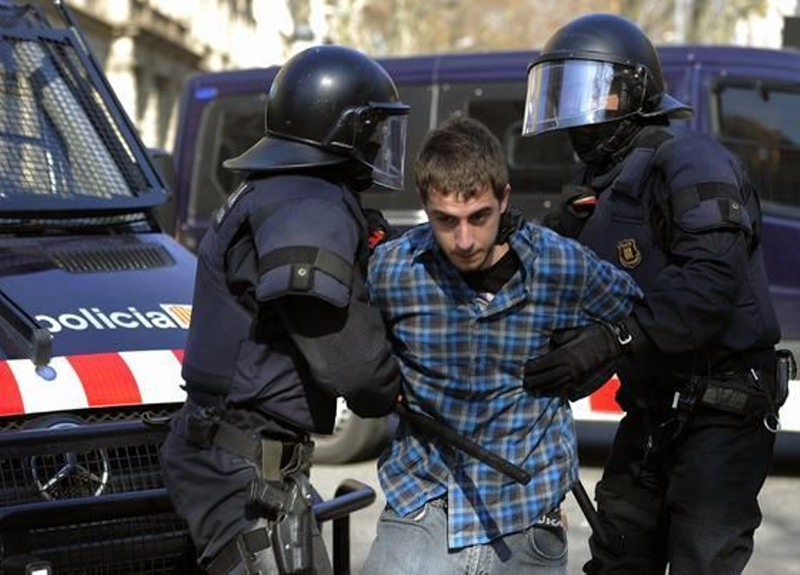 Carga de los Mossos d'esquadra.

Foto: AFP Photo