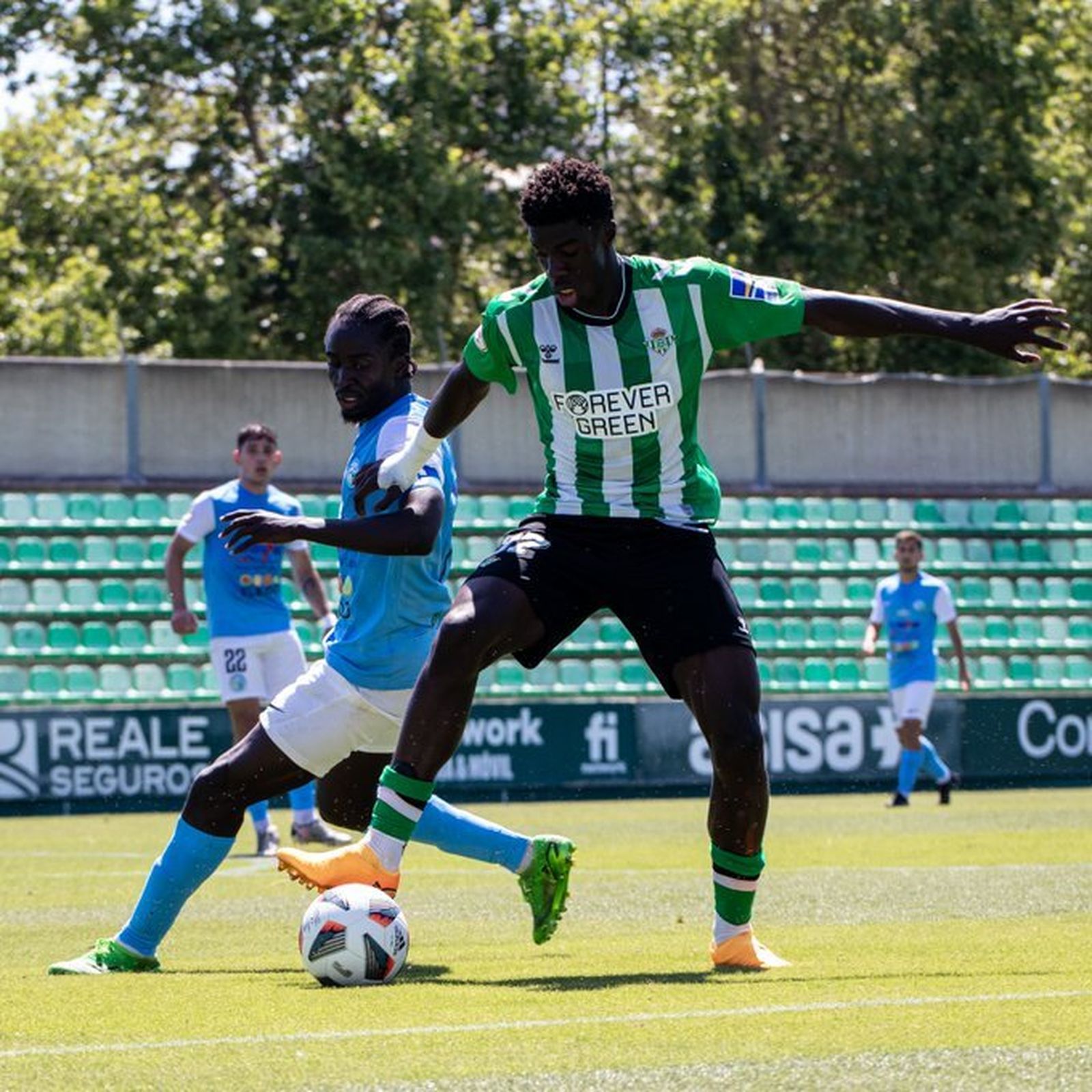 Assane, en un lance del partido ante un rival ejidense.