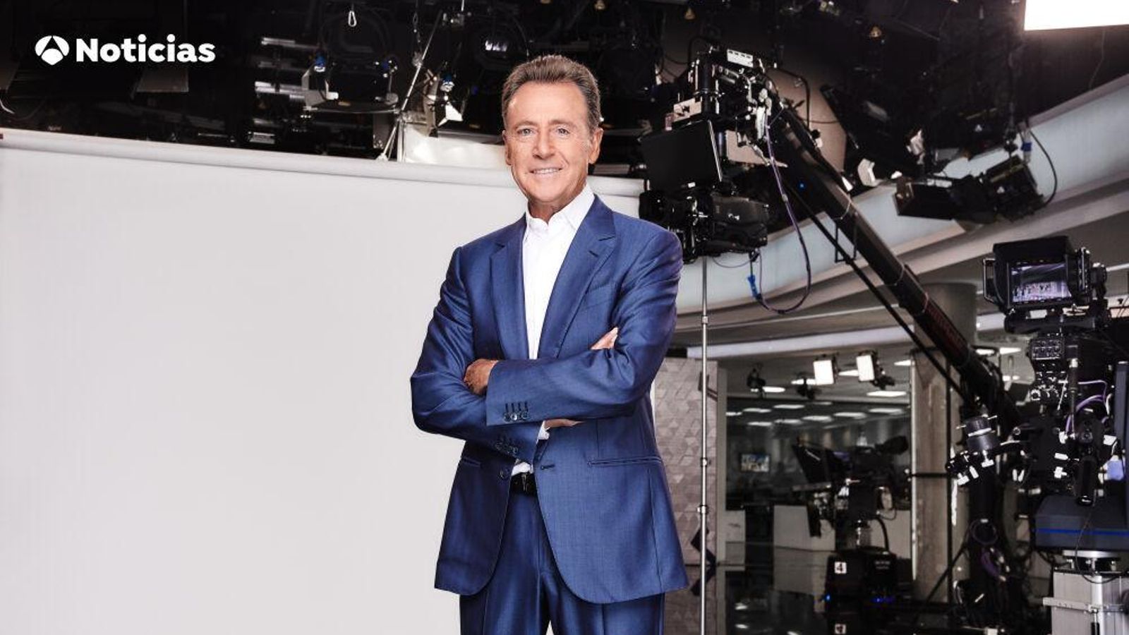 Matías Prats, el más veterano presentador de la televisión, al frente de 'Antena 3 Noticias Fin de Semana' Matías Prats, el más veterano presentador de la televisión, al frente de 'Antena 3 Noticias Fin de Semana'