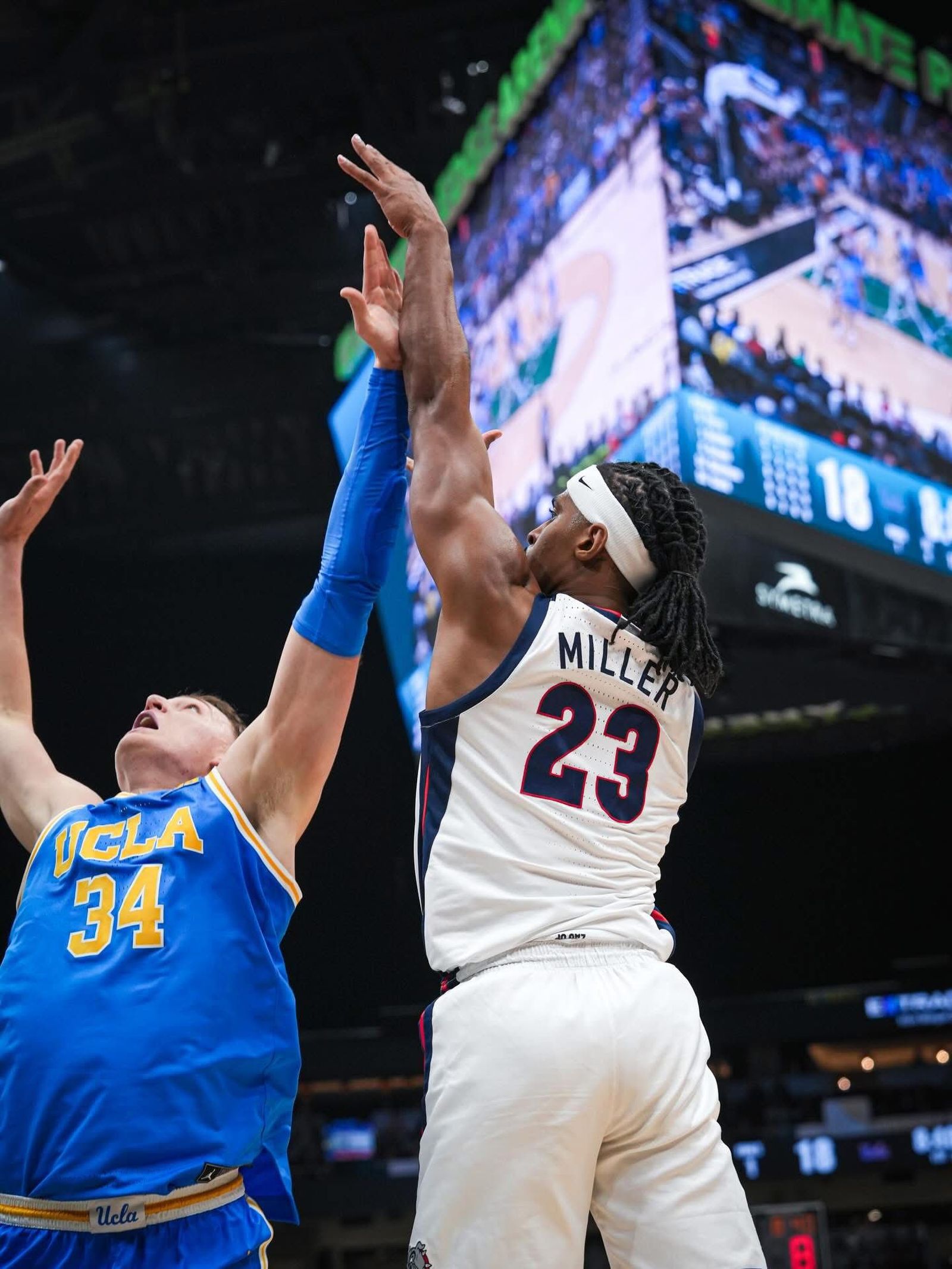 NCAA: Mario Saint-Supéry, 12 puntos y victoria de Gonzaga