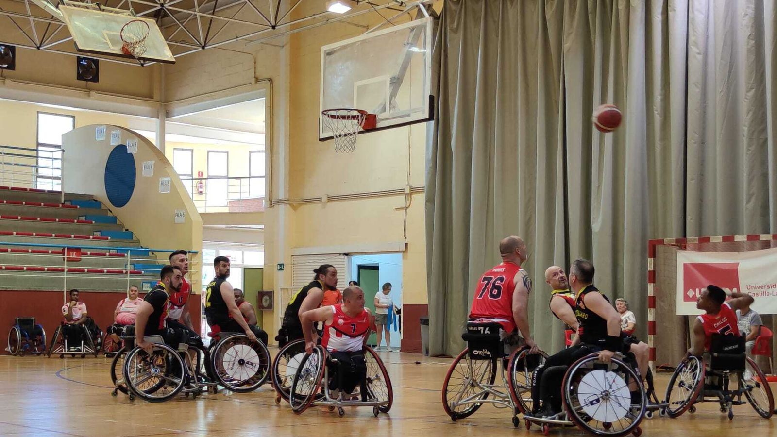 Imagen del encuentro Puertollano-Cludemi, de la final a cuatro por el ascenso.