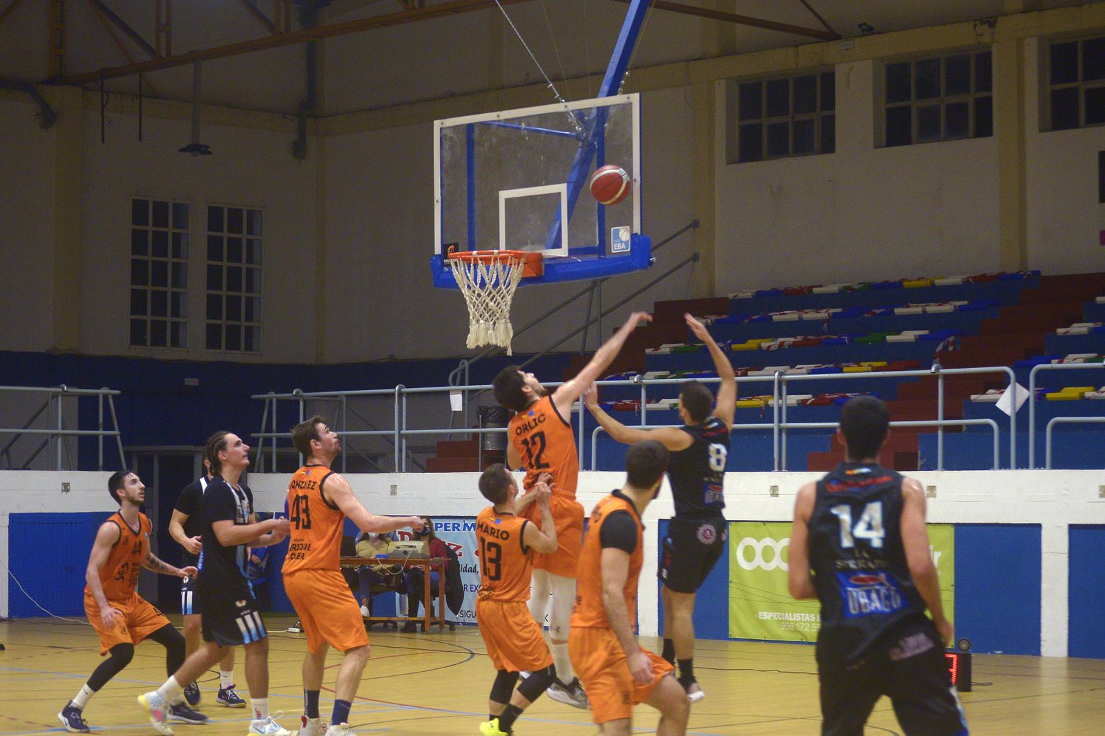 Fotos del partido entre Unión linense de baloncesto-Melilla