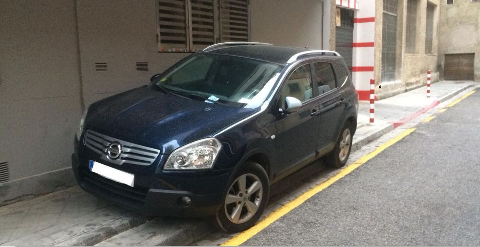 El PP califica al alcalde de incívico por aparcar su coche en una acera