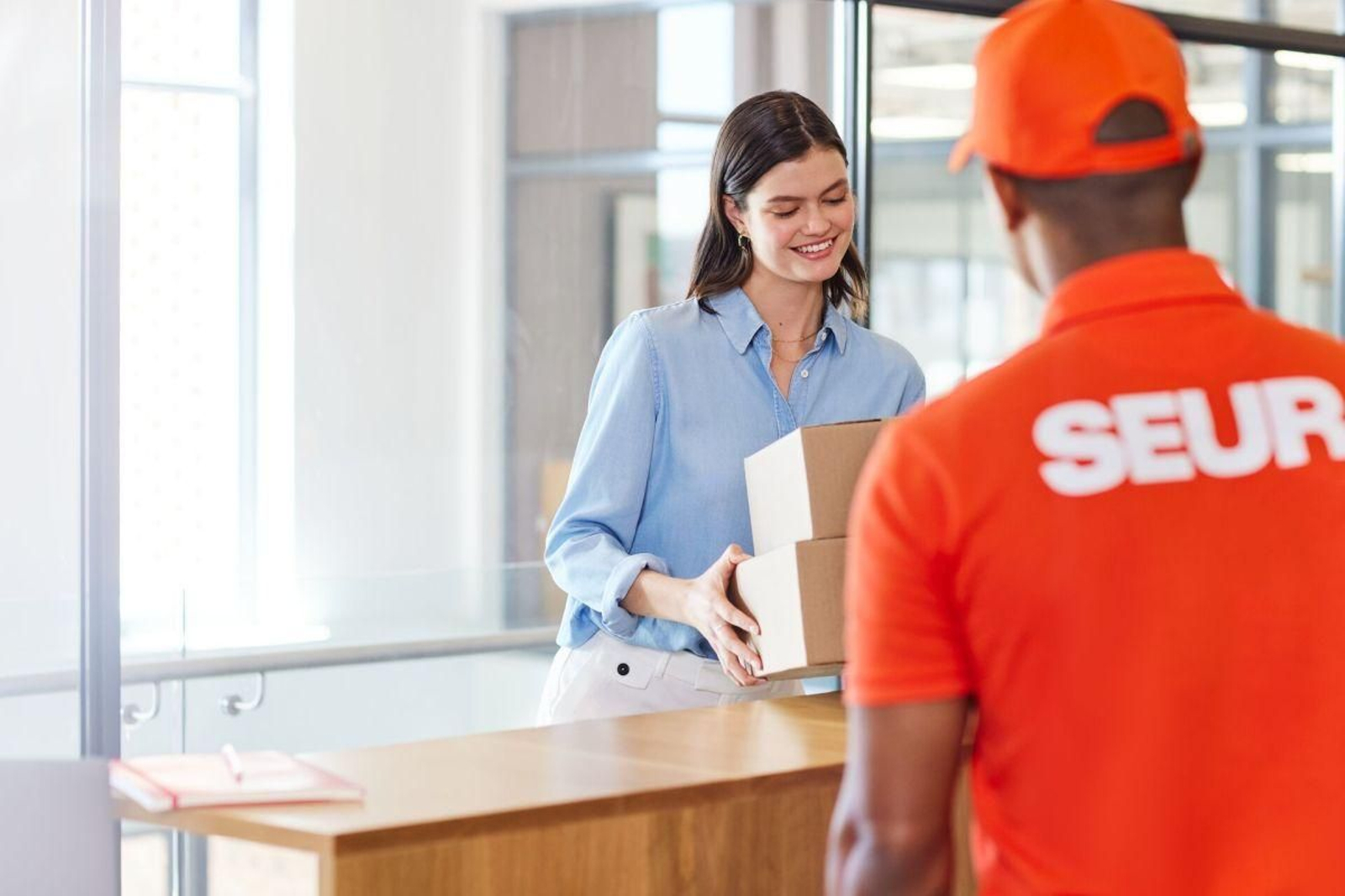 Punto de recogida de SEUR.