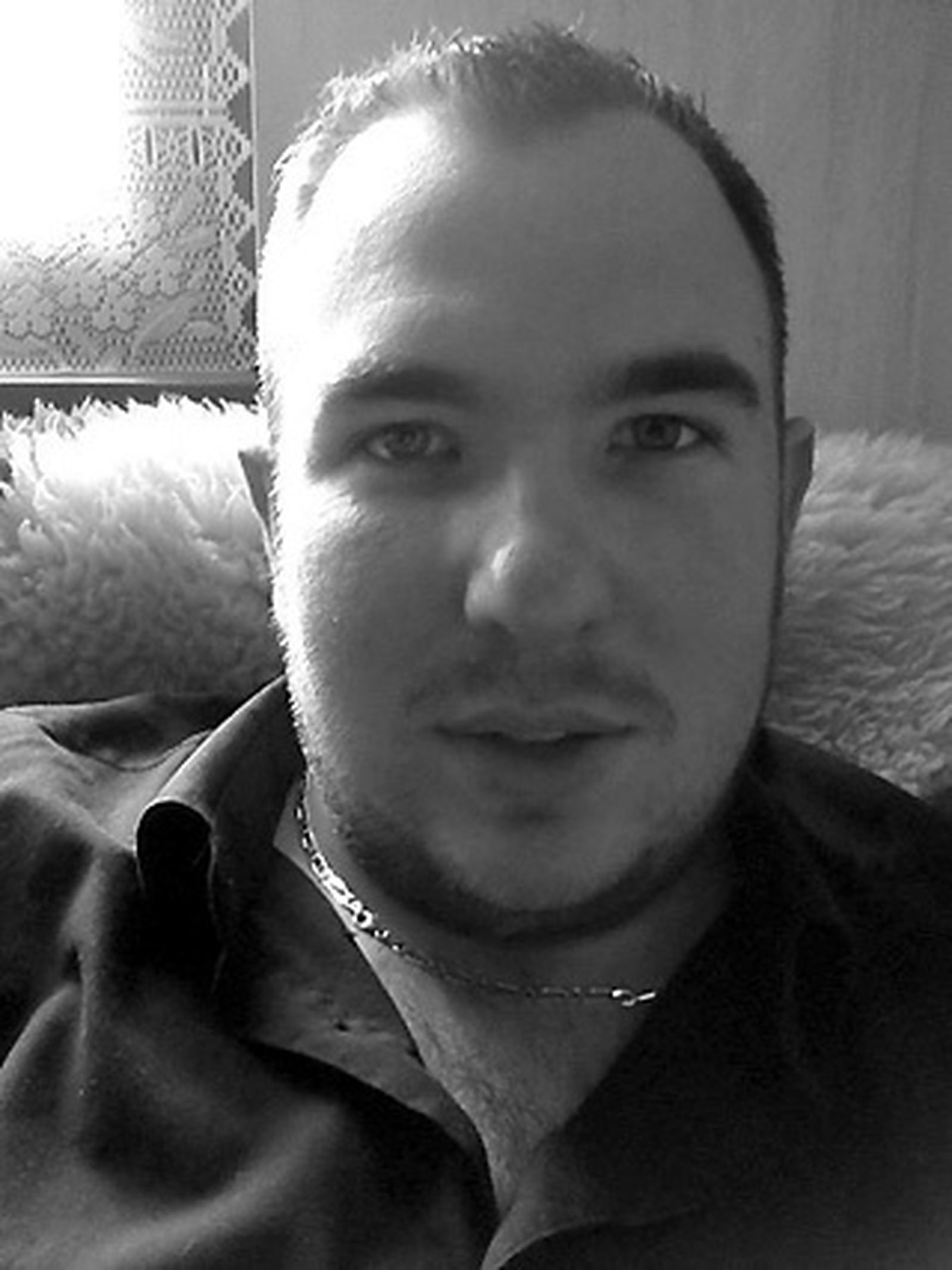 Imagen del detenido en Rincón de la Victoria como sospechoso de vender armas a uno de los yihadistas de París.  Foto: EFE