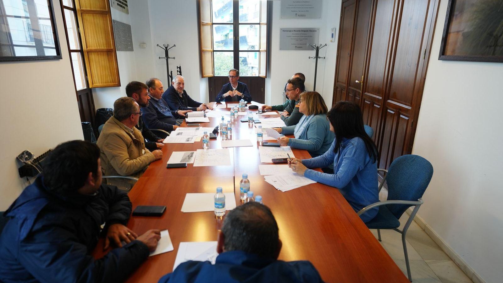 Un momento de la junta local de seguridad