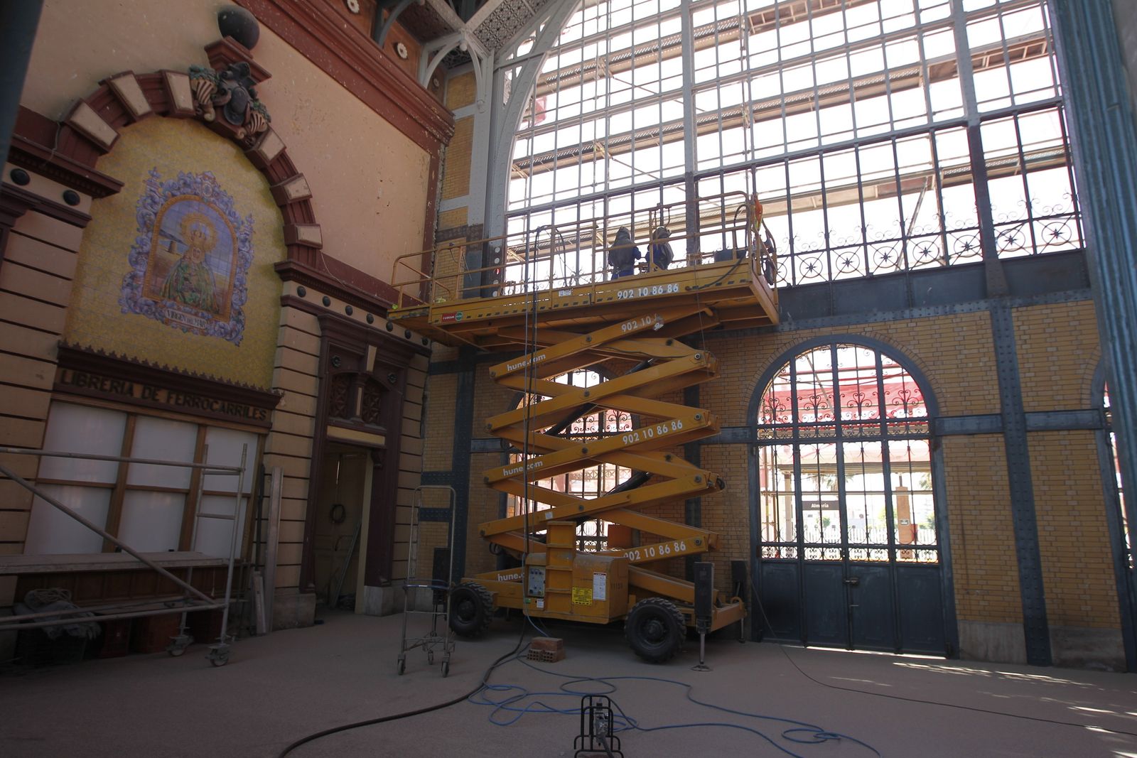 Las imágenes de las obras de la antigua estación de ferrocarril de Almería