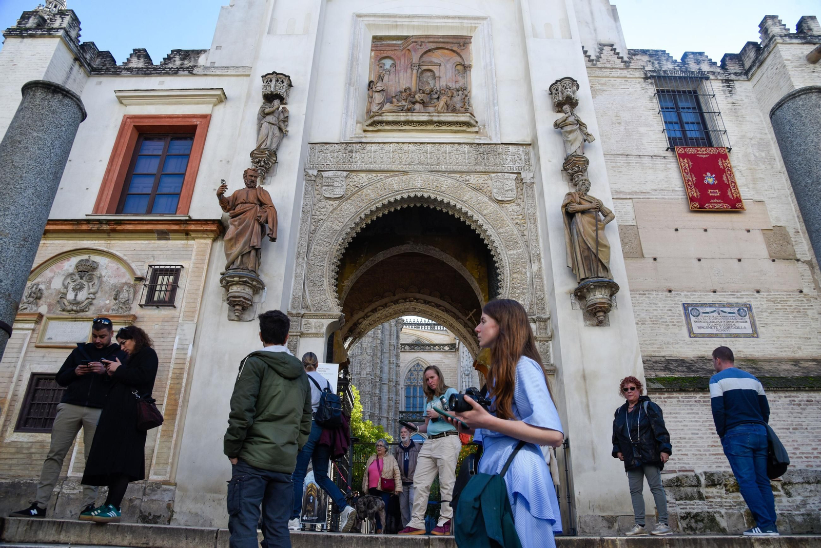 Turistas en la Catedral