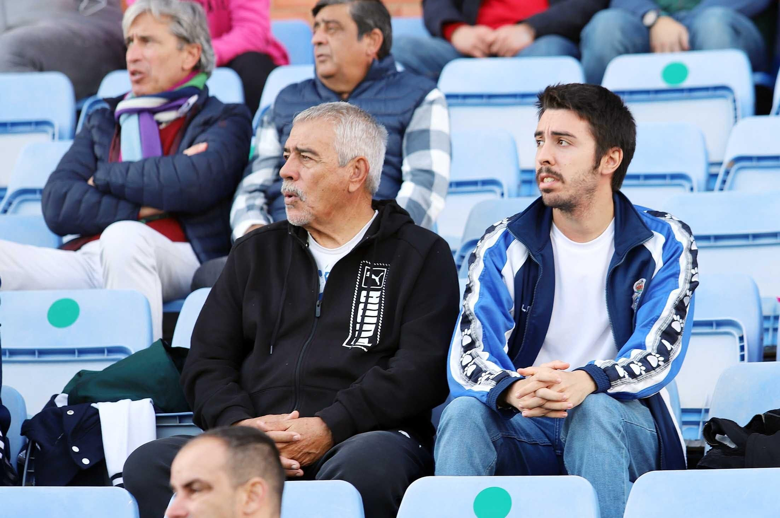 Imágenes del ambiente en las gradas del Nuevo Colombino durante el Recre-Vélez