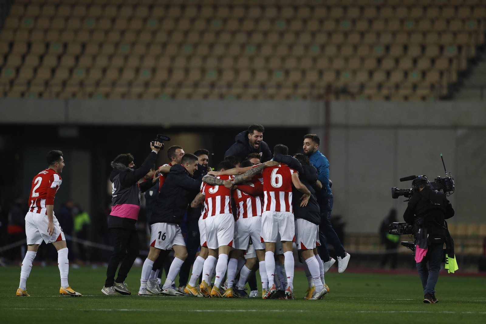Las imágenes de la final de la Supercopa en Sevilla
