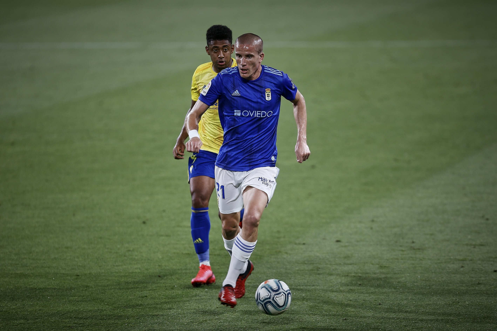 Las imágenes del Cádiz-Oviedo