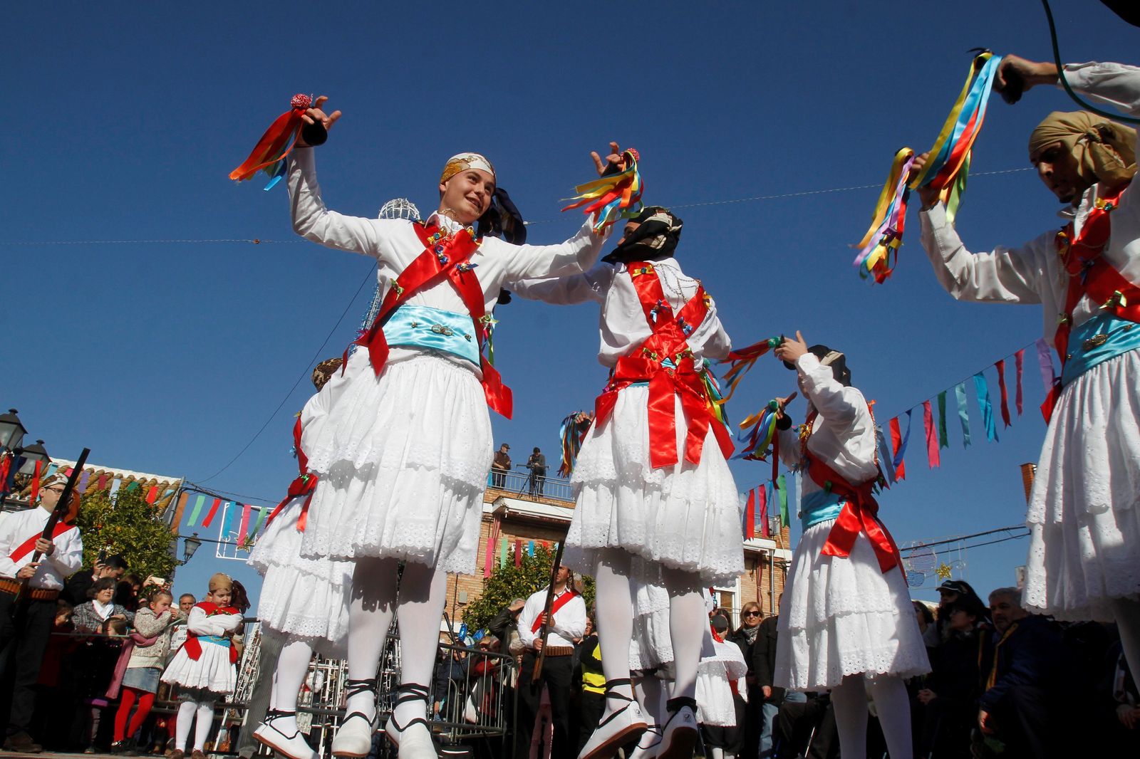 La danza de los Locos en Fuente Carreteros.