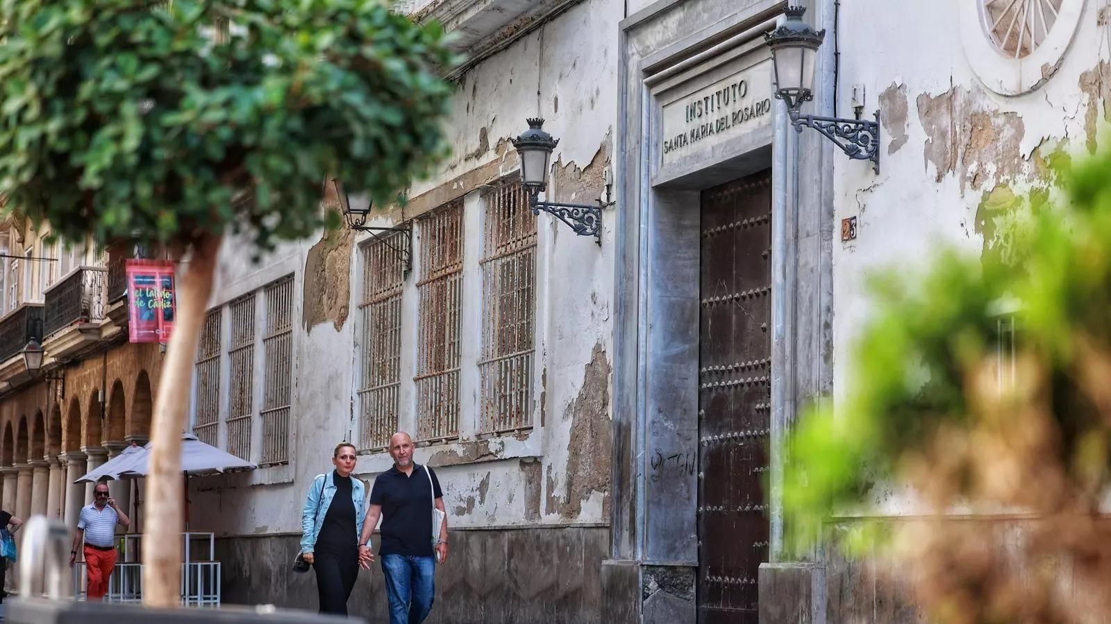 Fachada del antiguo instituto Rosario, que acogerá la escuela de hostelería.