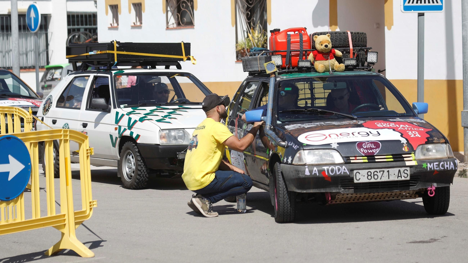 Coches del Chatarras Raid, en la anterior edición en Castellar. Coches del Chatarras Raid, en la anterior edición en Castellar.