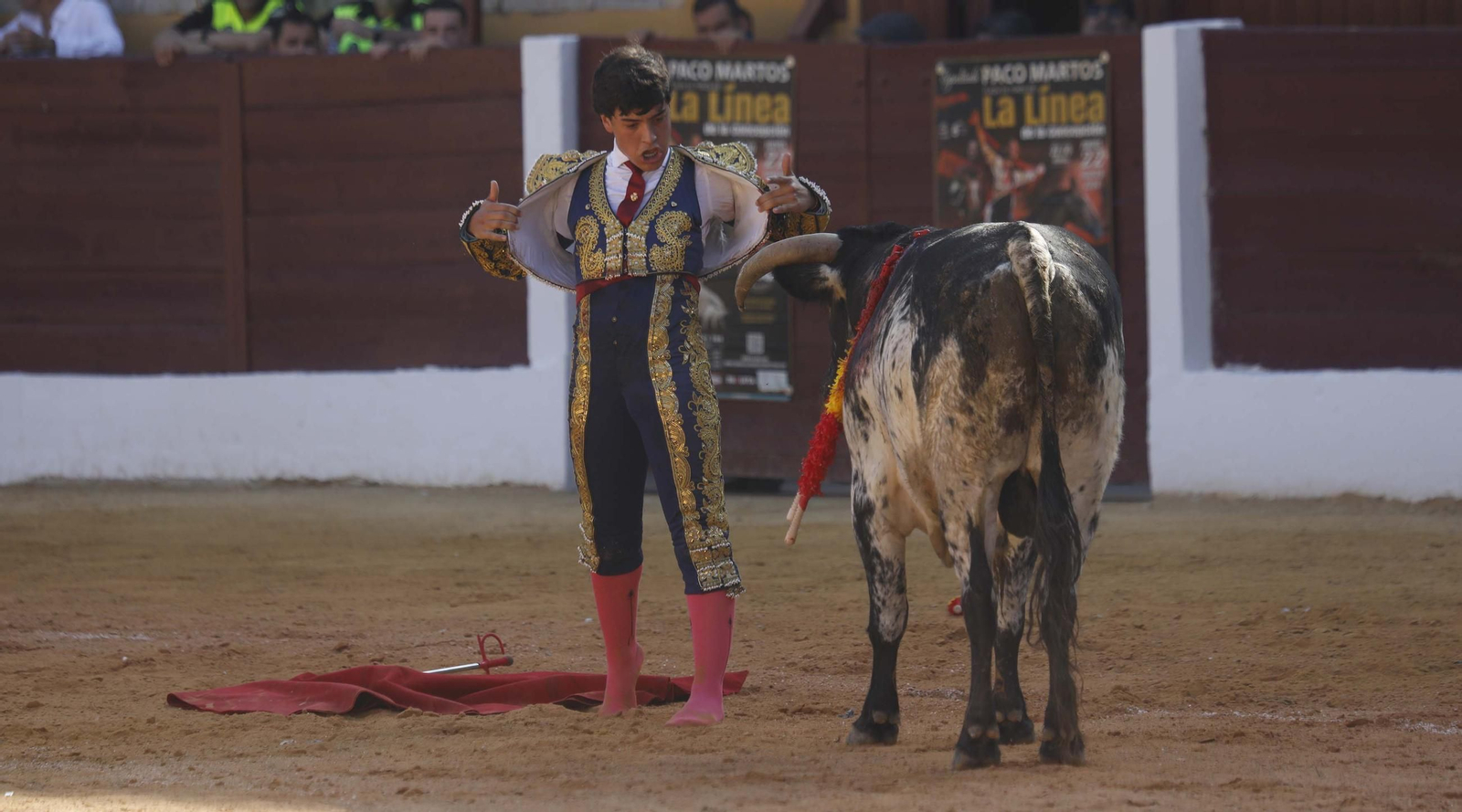 Las fotos de la primera semifinal del ciclo de novilladas de las Escuelas de Tauromaquia de Andalucía en La Línea