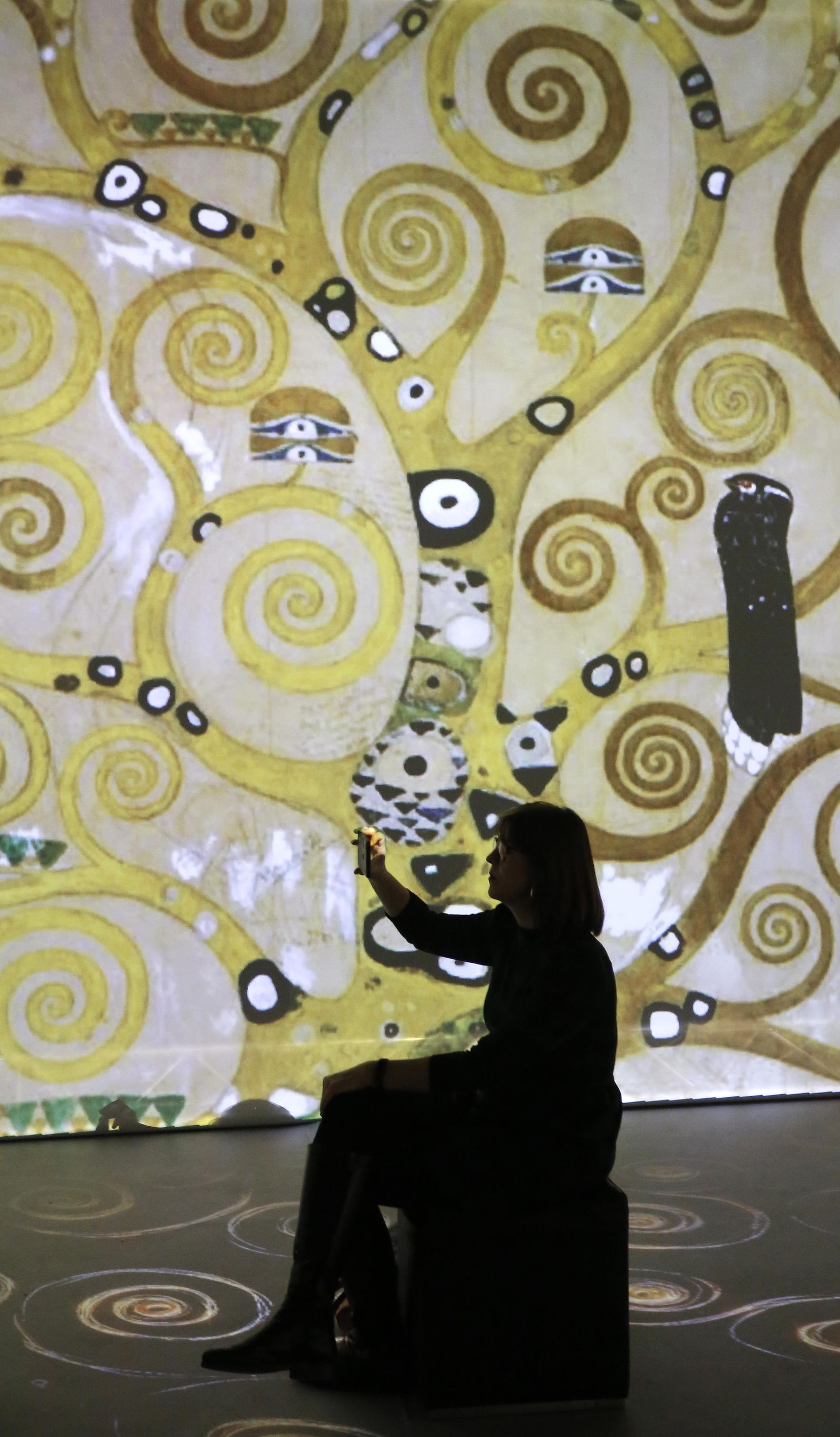 Fotos de la exposición 'El Oro de Klimt' en el Muelle Uno