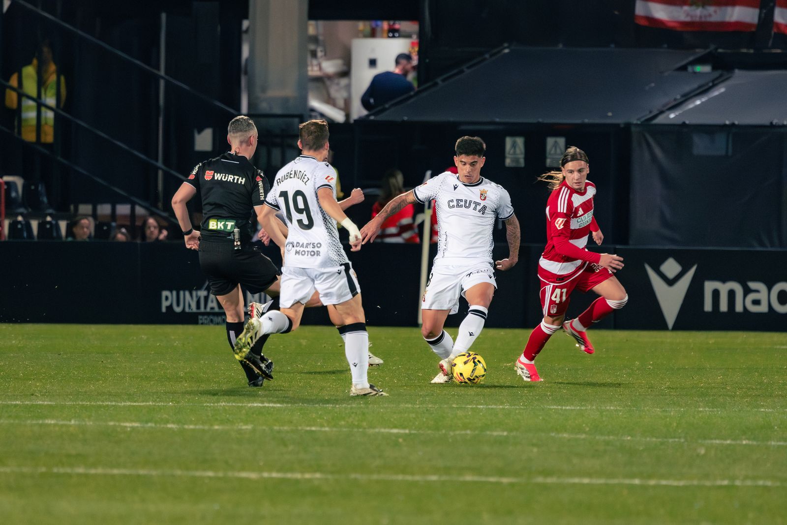 Las imágenes del partido entre el Ceuta y el Granada CF