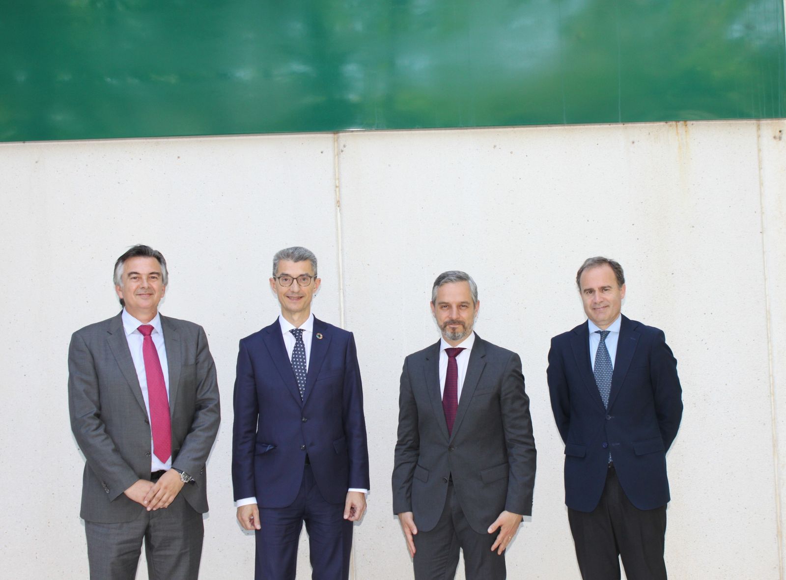 Imagen de los asistentes al acto de INERCO.