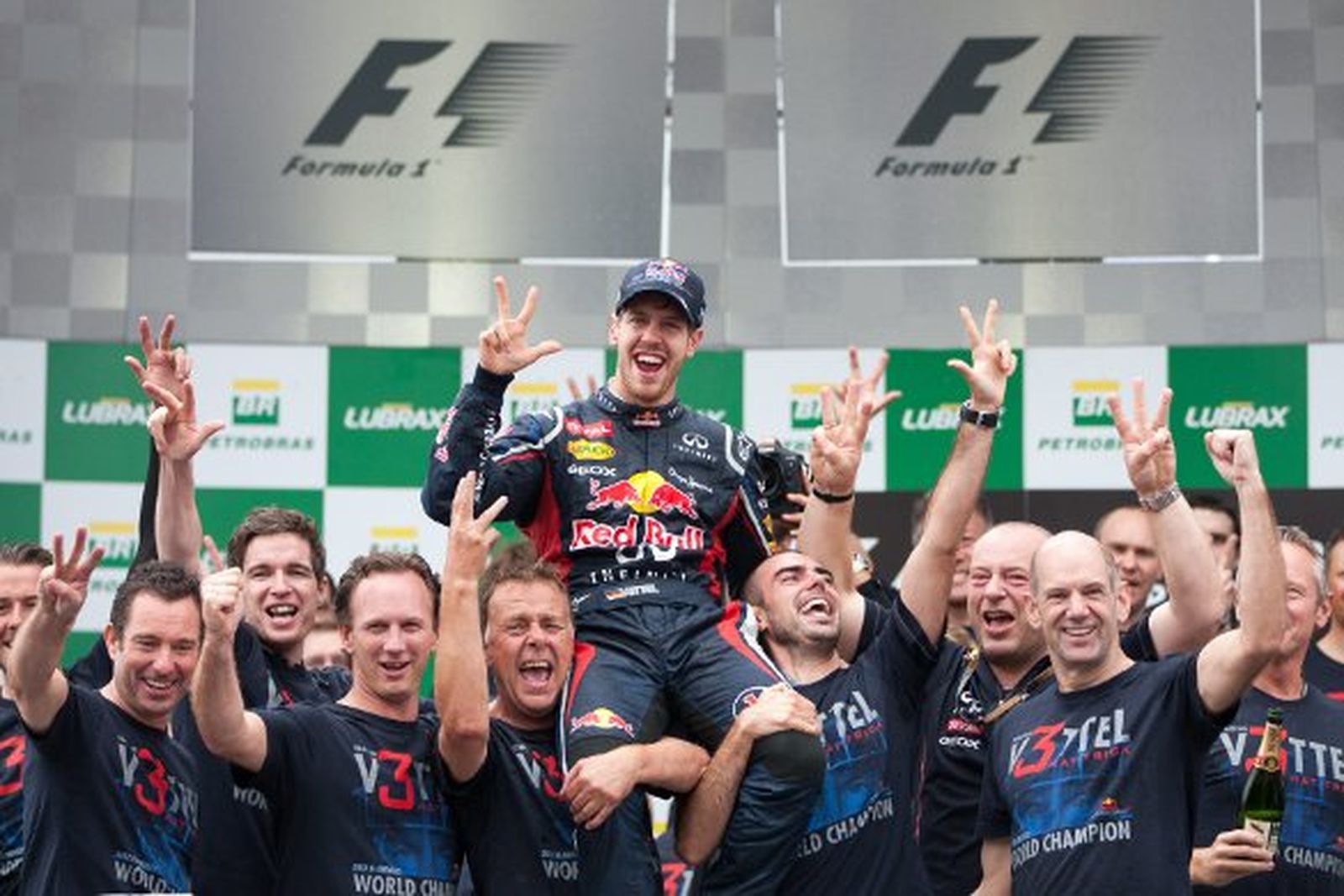 Vettel, tricampeón del mundo