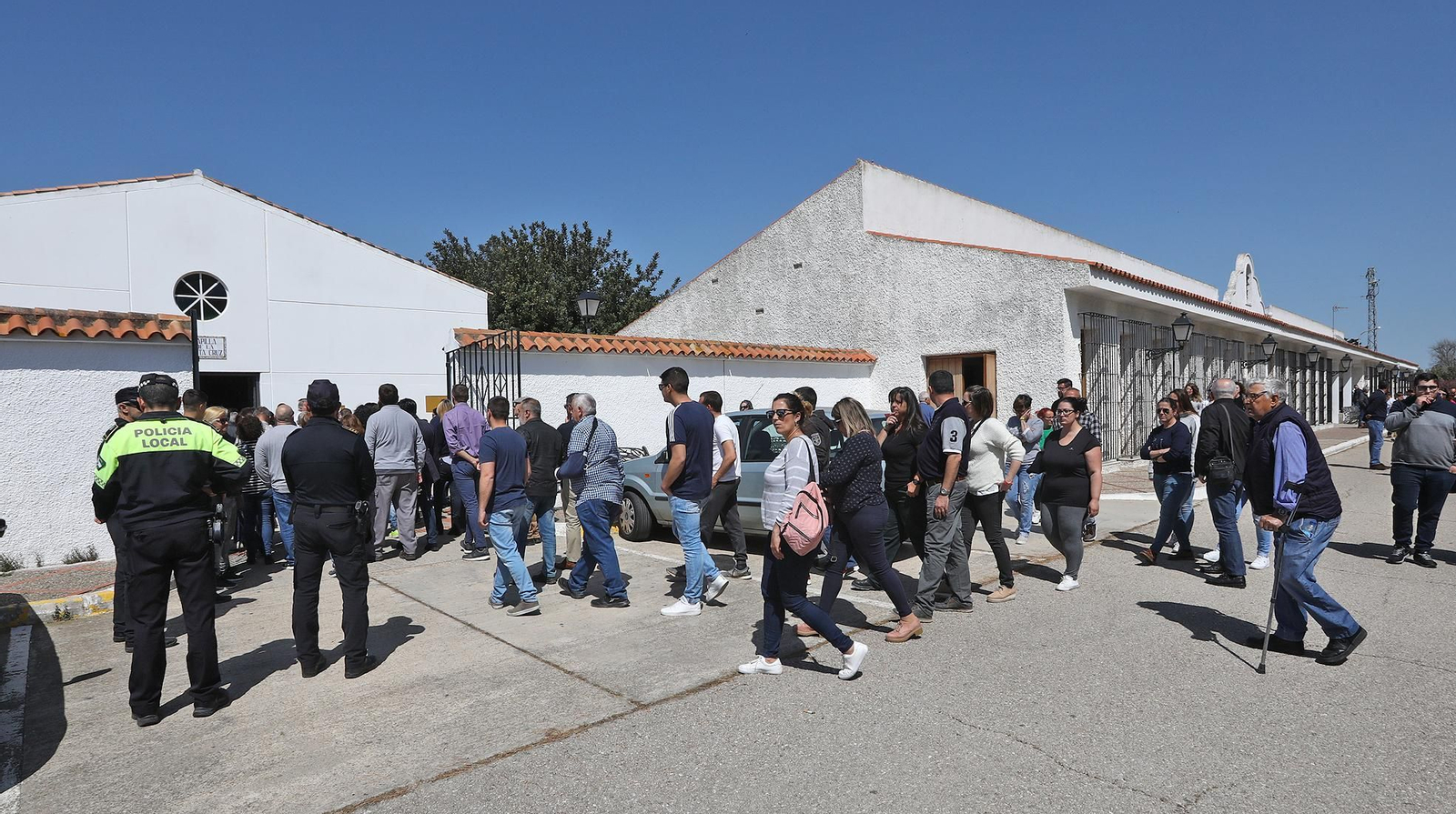Imágenes del funeral en Rota por el joven Marcos Garrido, fallecido en el 'Circuito de Jerez?